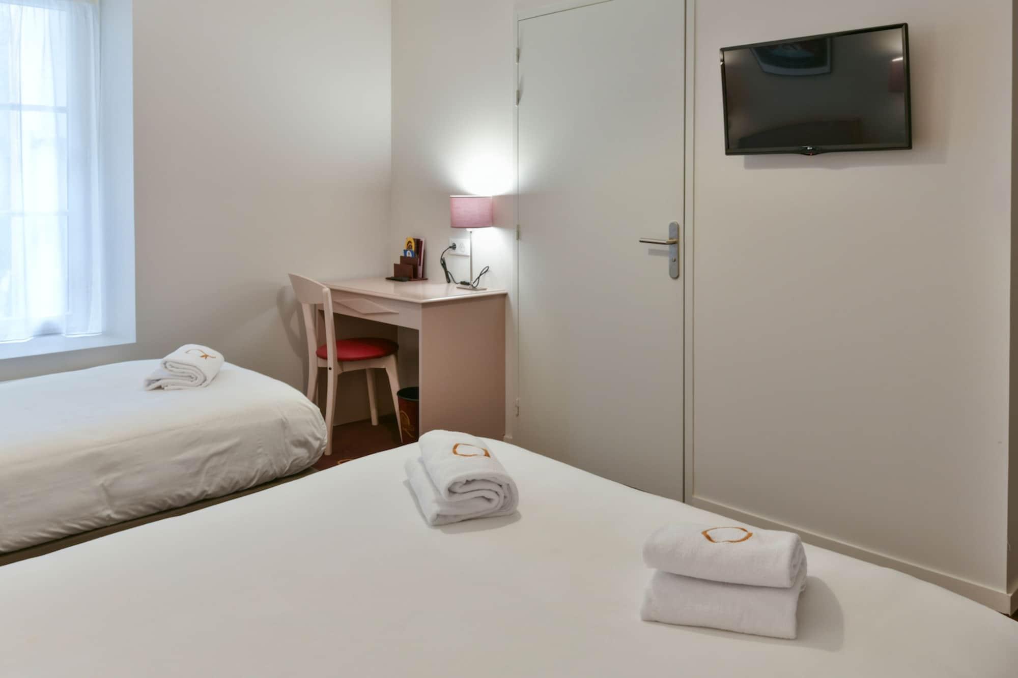 Hotel Le Roncevaux Pau Kültér fotó
