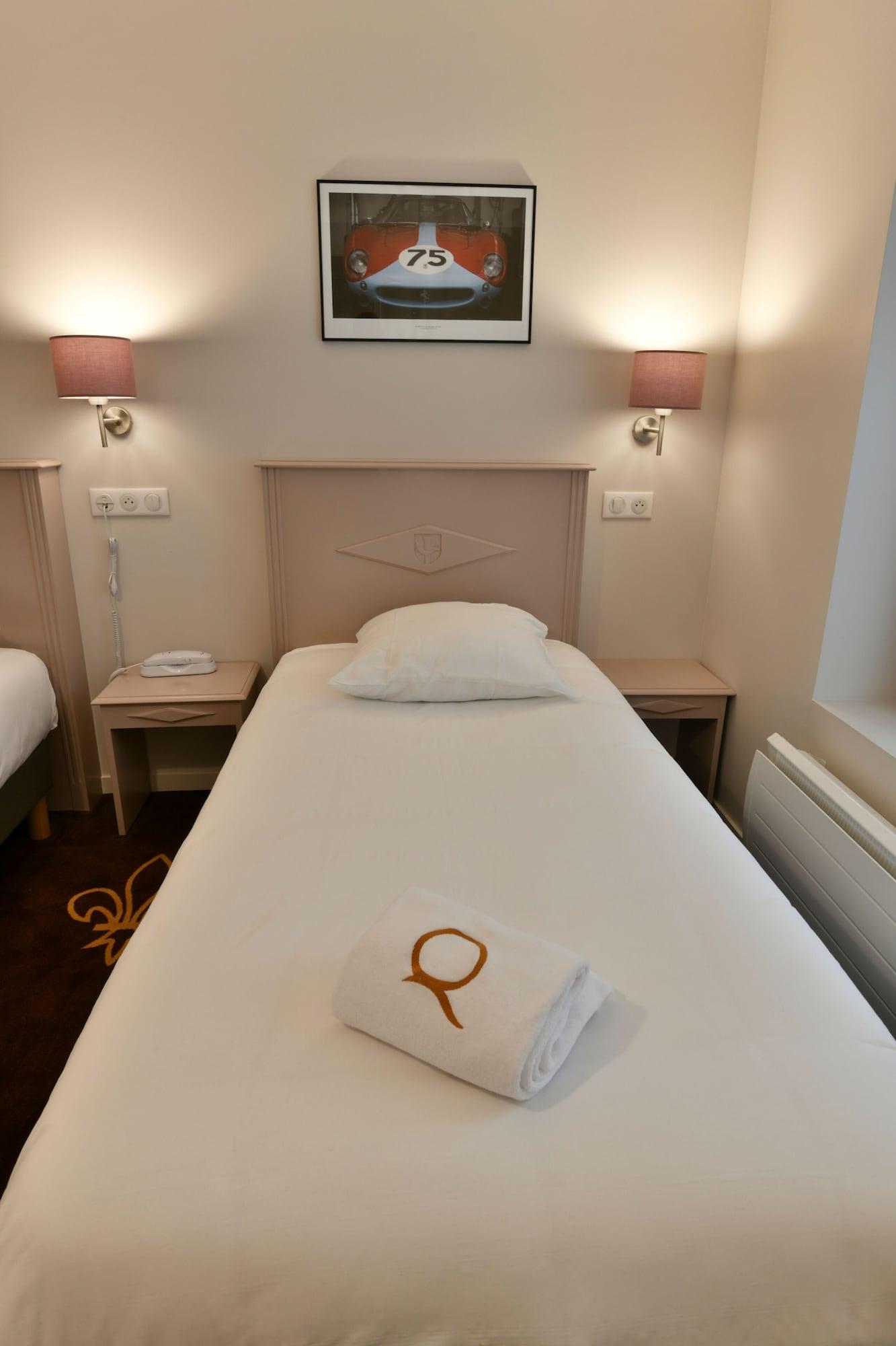 Hotel Le Roncevaux Pau Kültér fotó