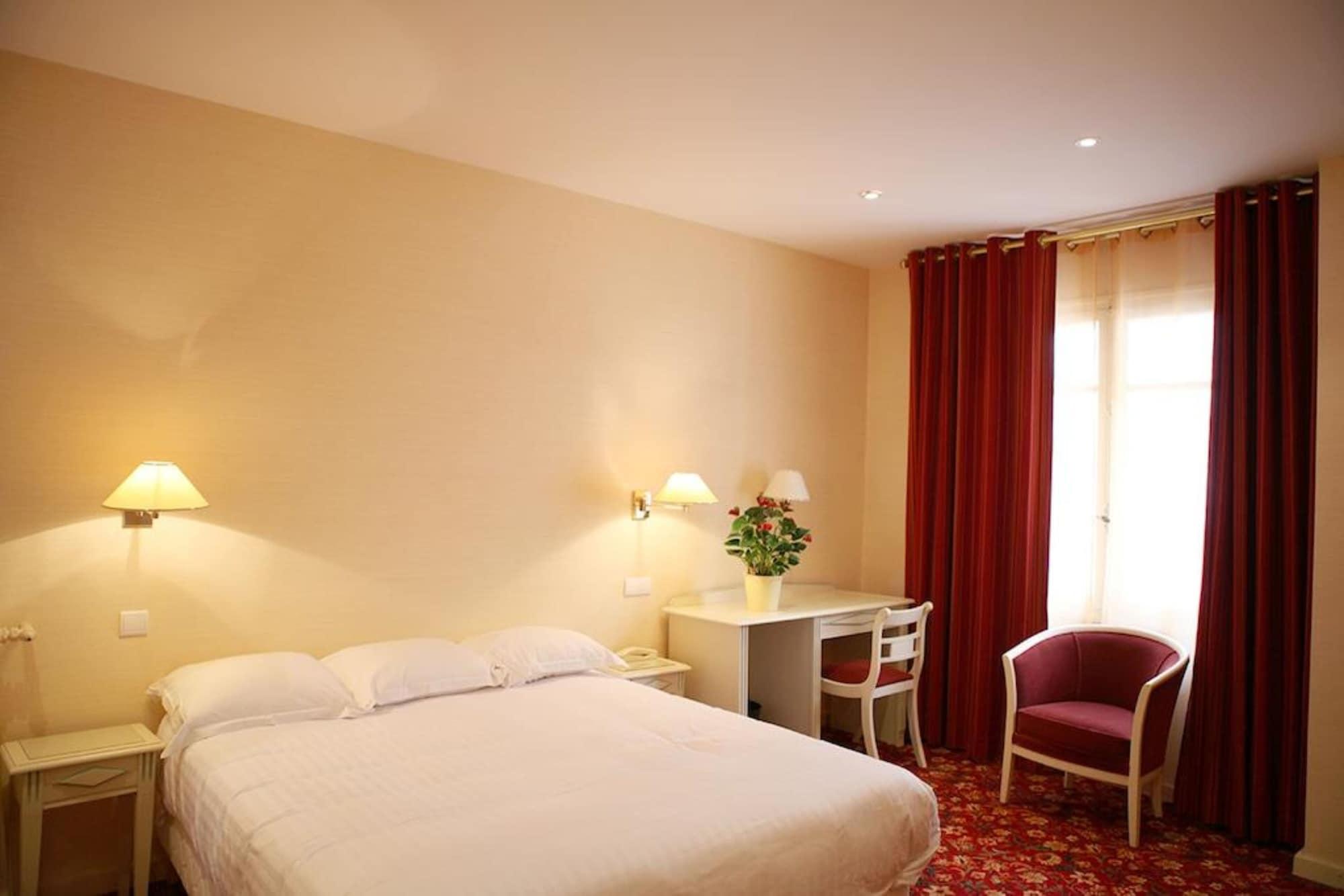 Hotel Le Roncevaux Pau Kültér fotó