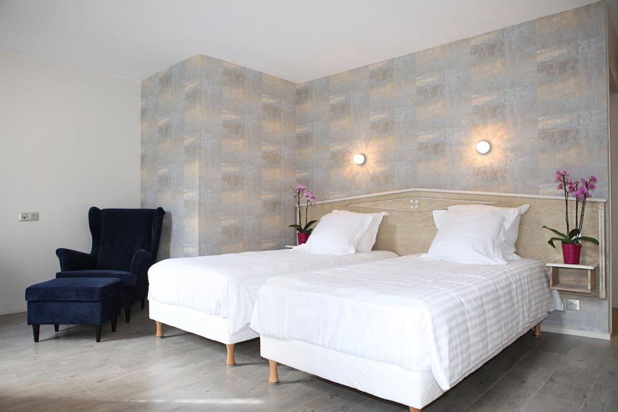 Hotel Le Roncevaux Pau Kültér fotó