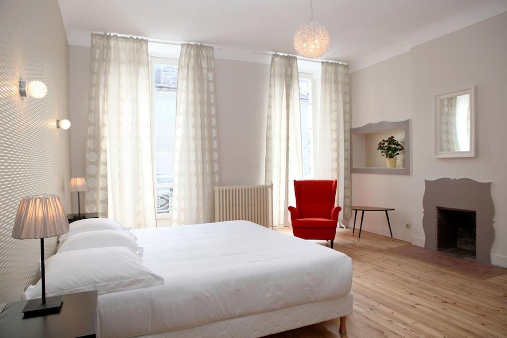 Hotel Le Roncevaux Pau Kültér fotó