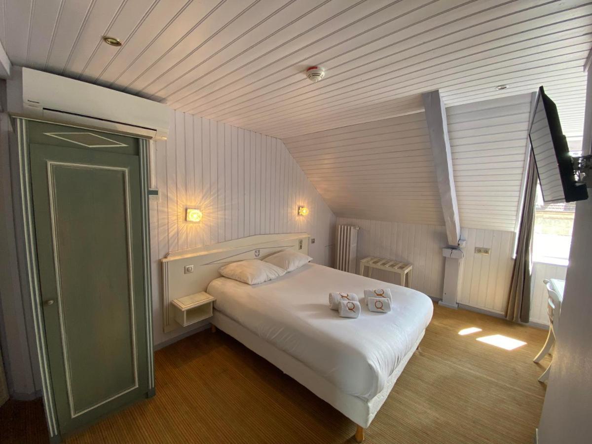 Hotel Le Roncevaux Pau Kültér fotó