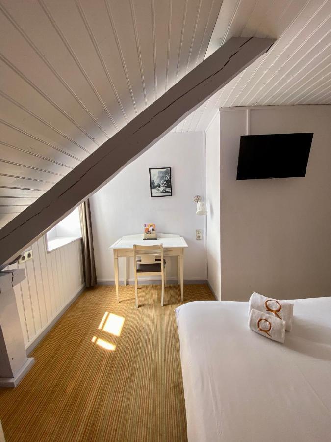 Hotel Le Roncevaux Pau Kültér fotó