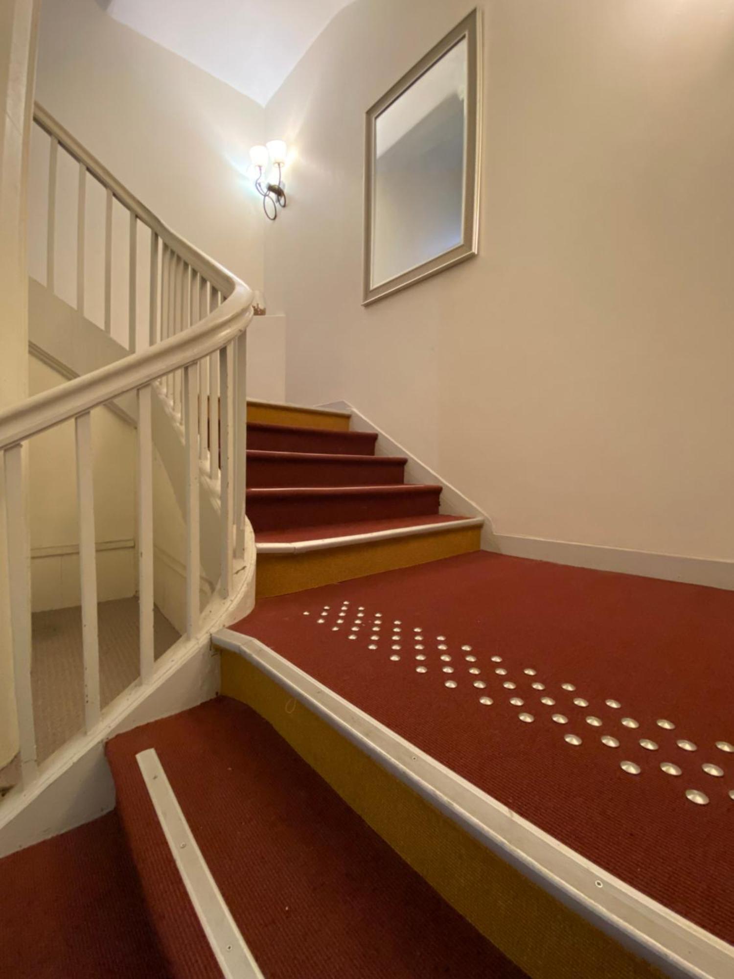 Hotel Le Roncevaux Pau Kültér fotó
