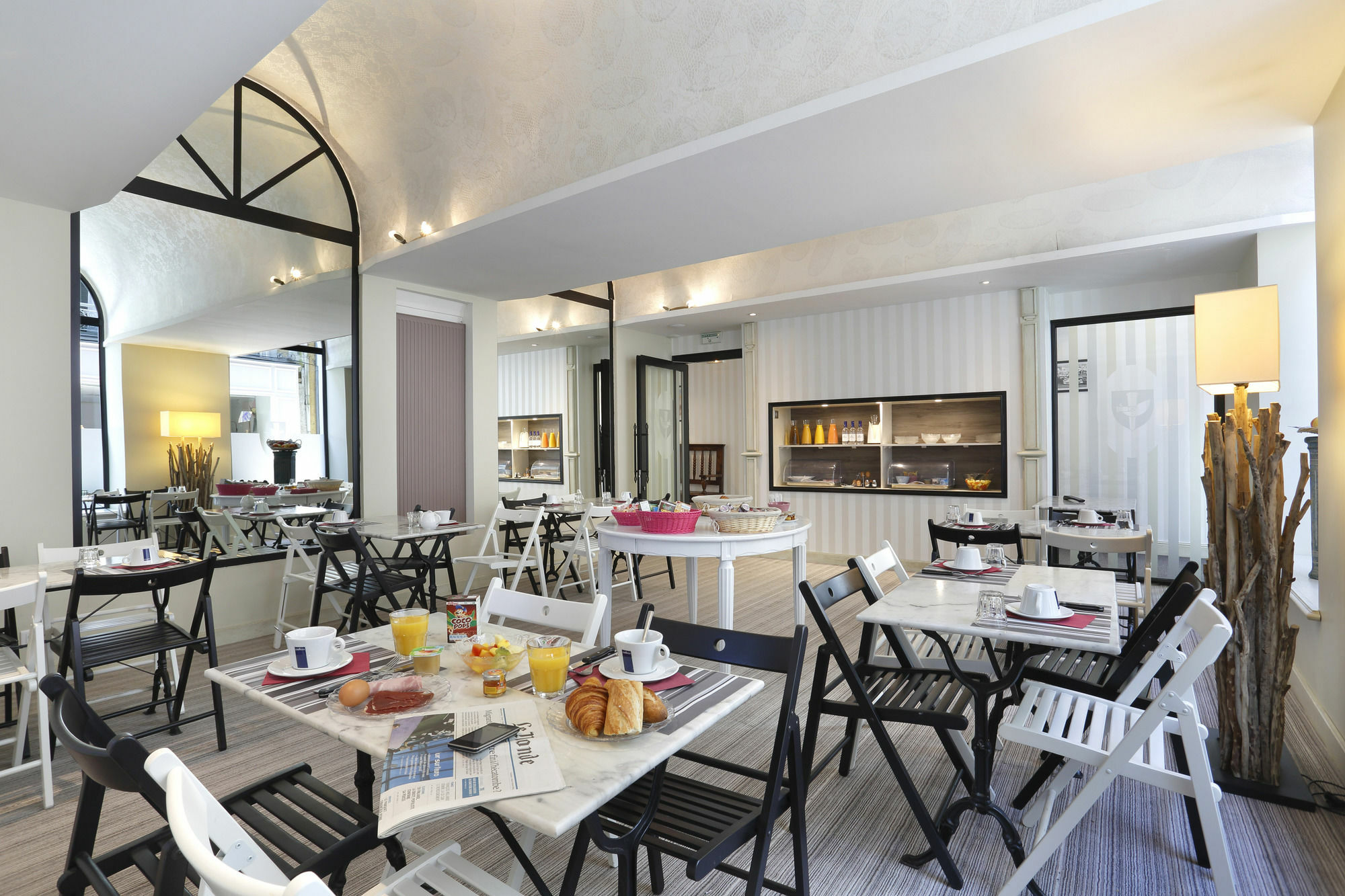 Hotel Le Roncevaux Pau Kültér fotó