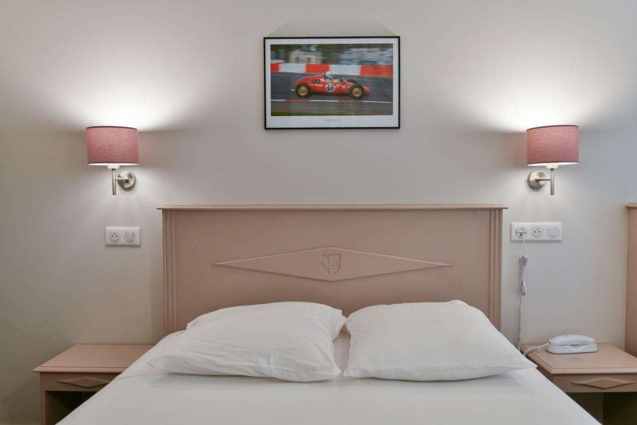 Hotel Le Roncevaux Pau Kültér fotó